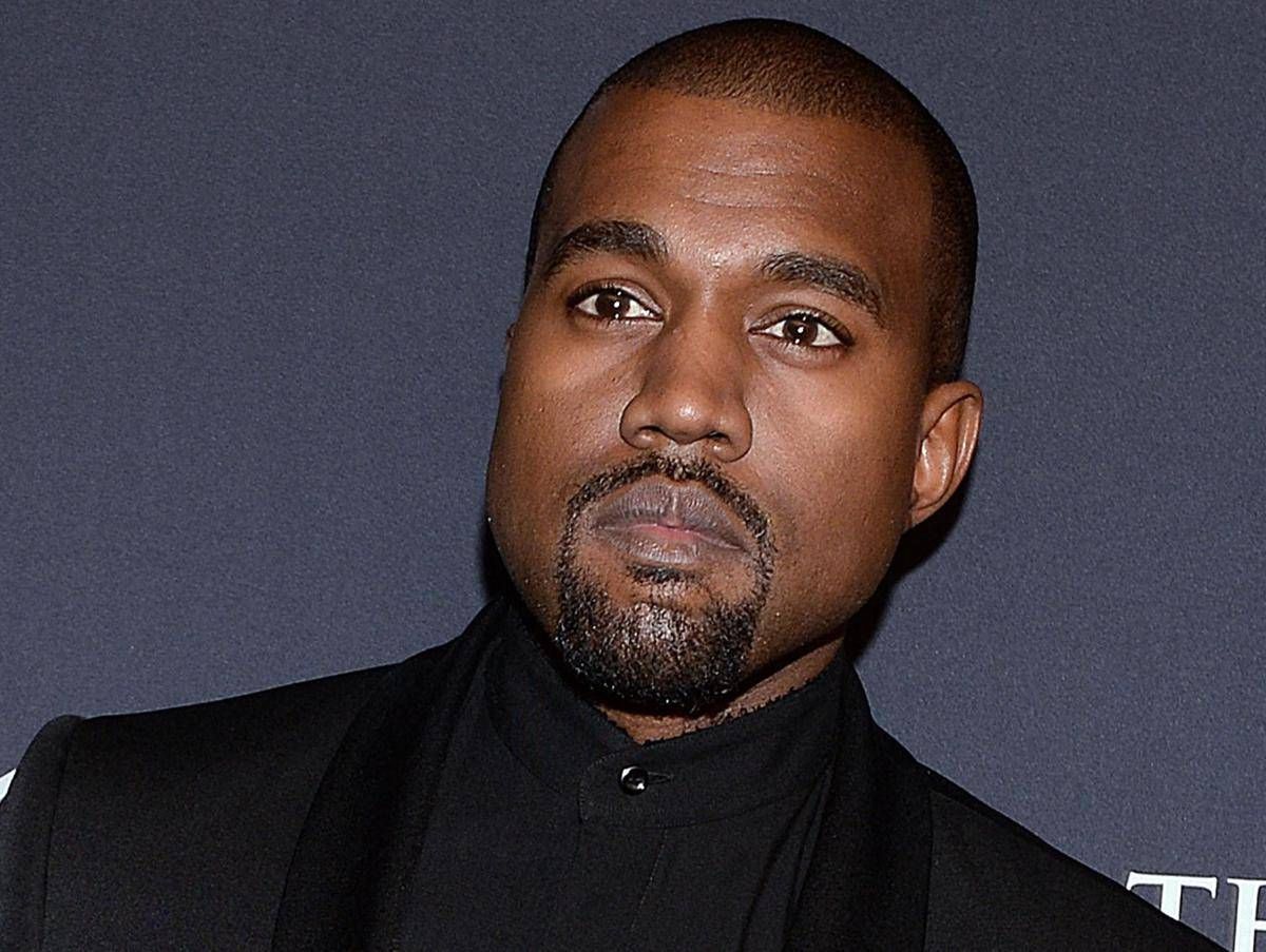 Kanye West non si esibirà neanche in Francia, dopo le tensioni rinvia il concerto - 