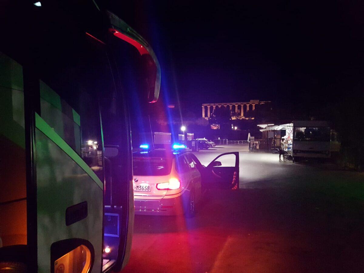 Controlli Stradali della Polizia ad Agrigento: 6 Patenti Ritirate e Oltre 800 Ragazzi Formati sulla Sicurezza Stradale - 