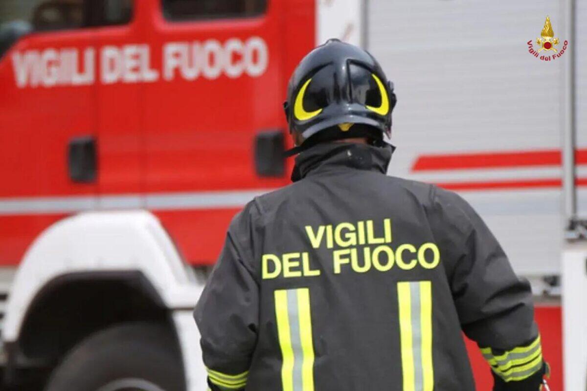 Incidente sulla SS113: intervento dei Vigili del Fuoco per un autocarro ribaltato a Palermo