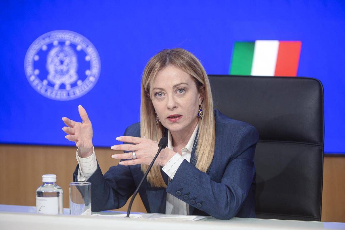 Piano casa, via libera dal Cdm. Meloni: "Nei prossimi dieci anni oltre 100mila alloggi". Prorogato il taglio delle accise sui carburanti - 