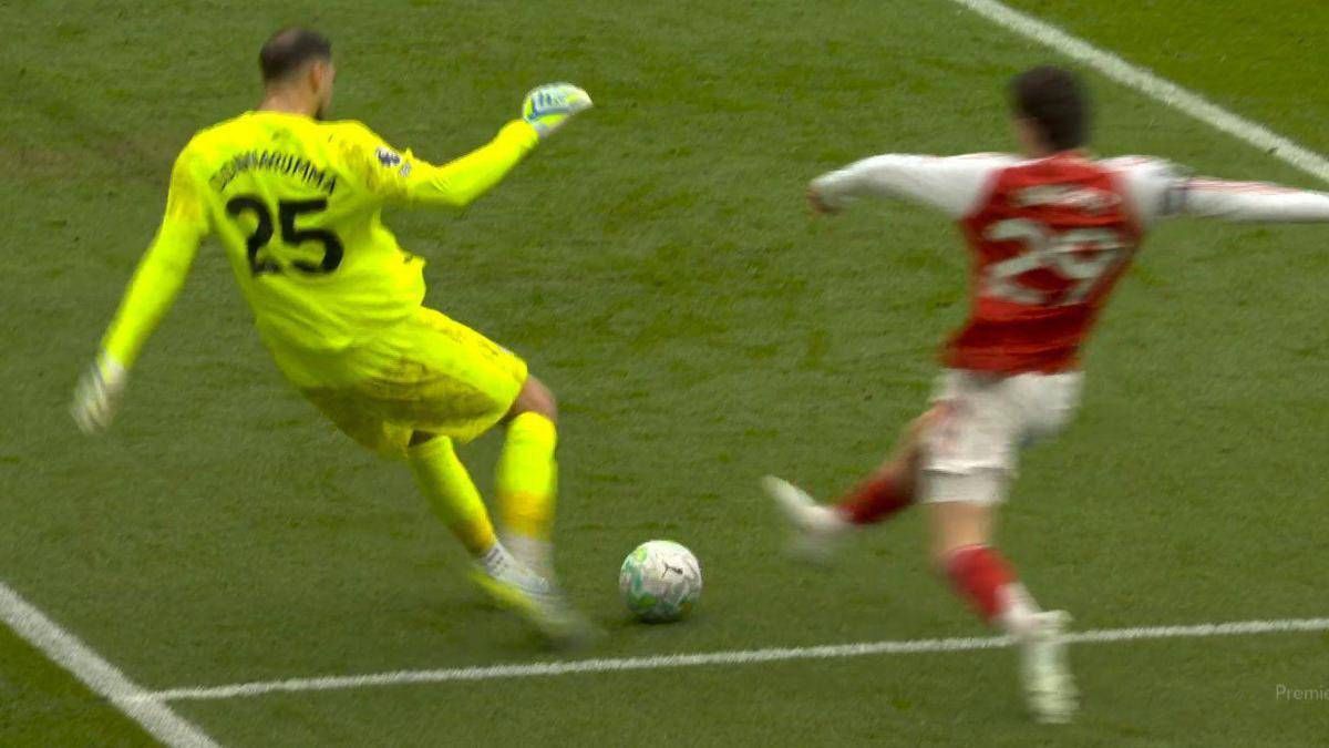 Donnarumma, erroraccio in City-Arsenal che può decidere la Premier: cos'è successo - Il video - 