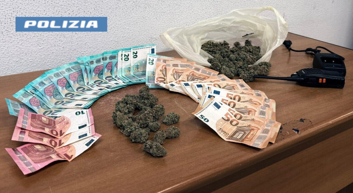 Arrestato a Catania un diciannovenne per spaccio di marijuana e possesso di denaro contante - 