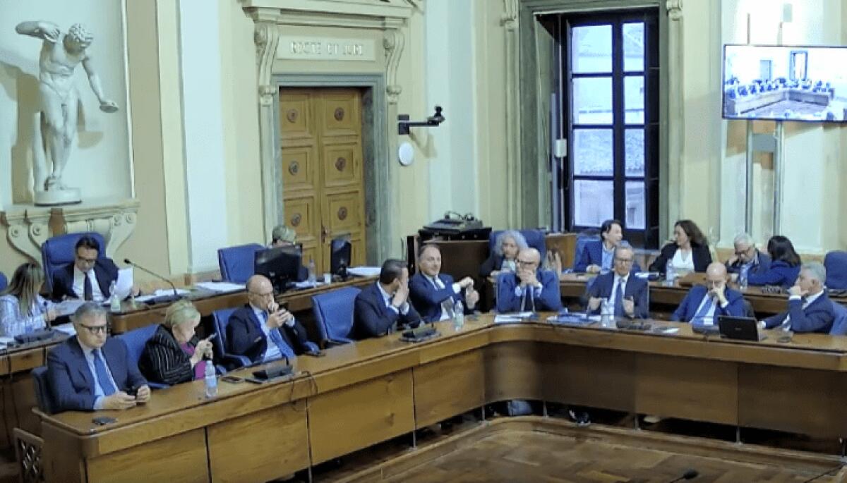 “Comune di Caltanissetta: Resoconto della Seduta Ordinaria del Consiglio Comunale del 22 Aprile” - 