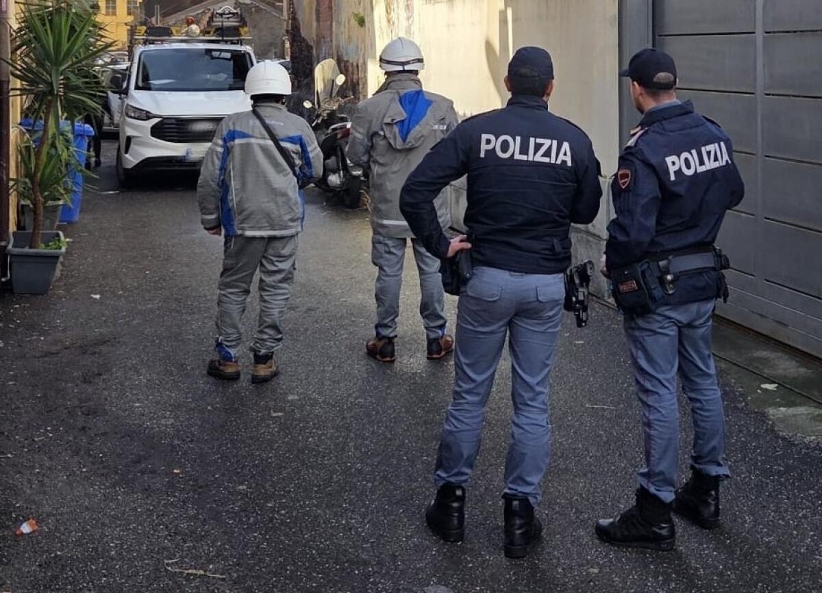 Polizia di Catania smantella reti di furti di energia elettrica: 12 denunciati per allacci abusivi - 