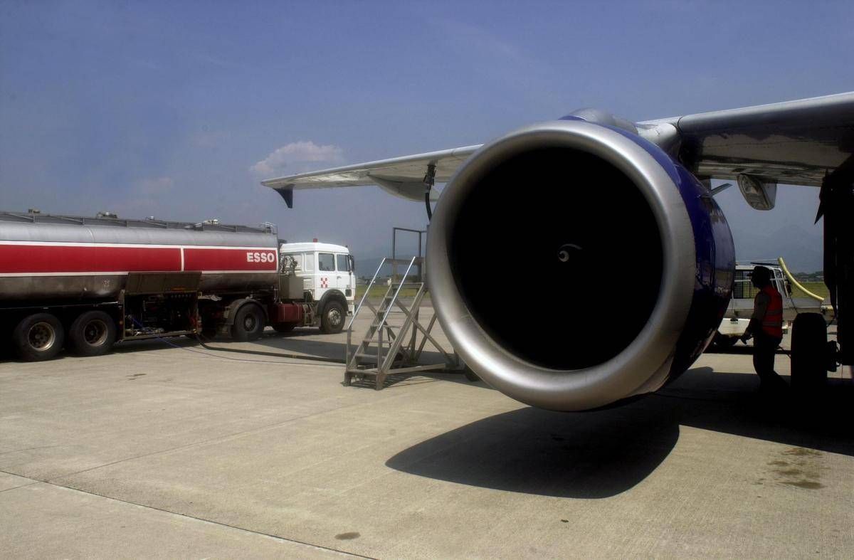 Crisi carburante aerei: l'Europa tra Stretto di Hormuz e scorte limitate - 