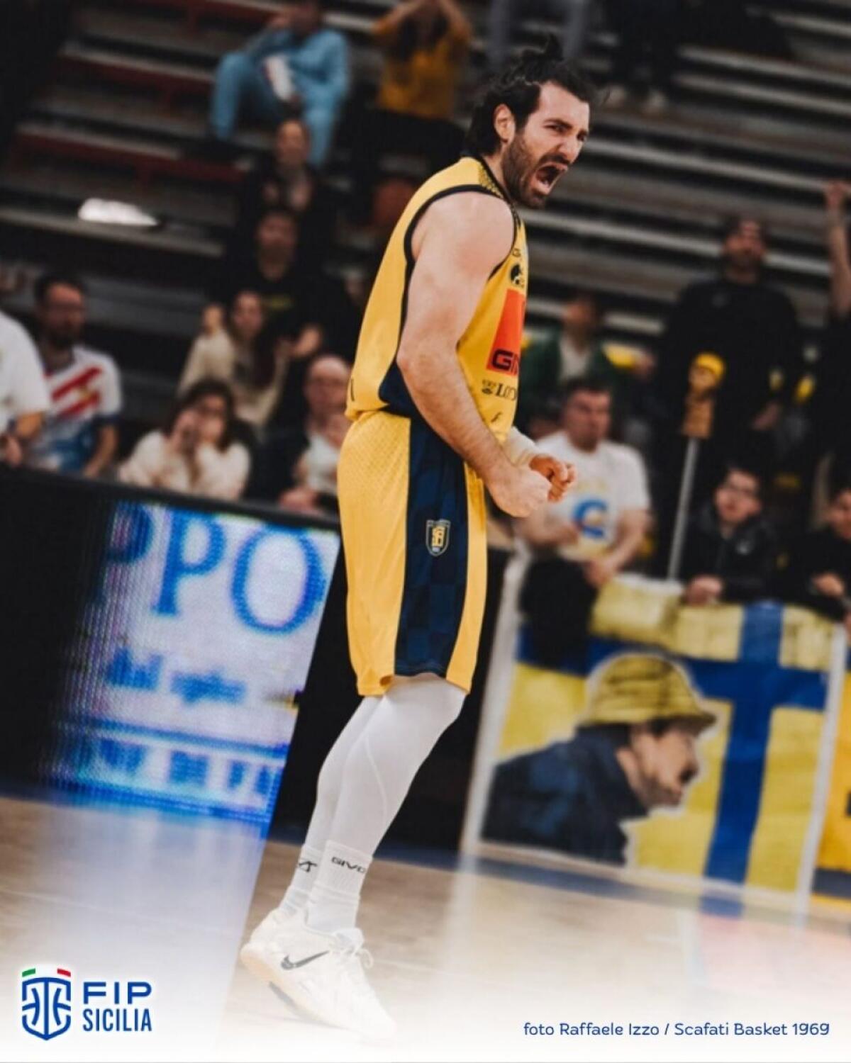 Givova Scafati conquista la promozione in LBA, un'altra stagione di successo per Marco Mollura in FIP Pallacanestro - 