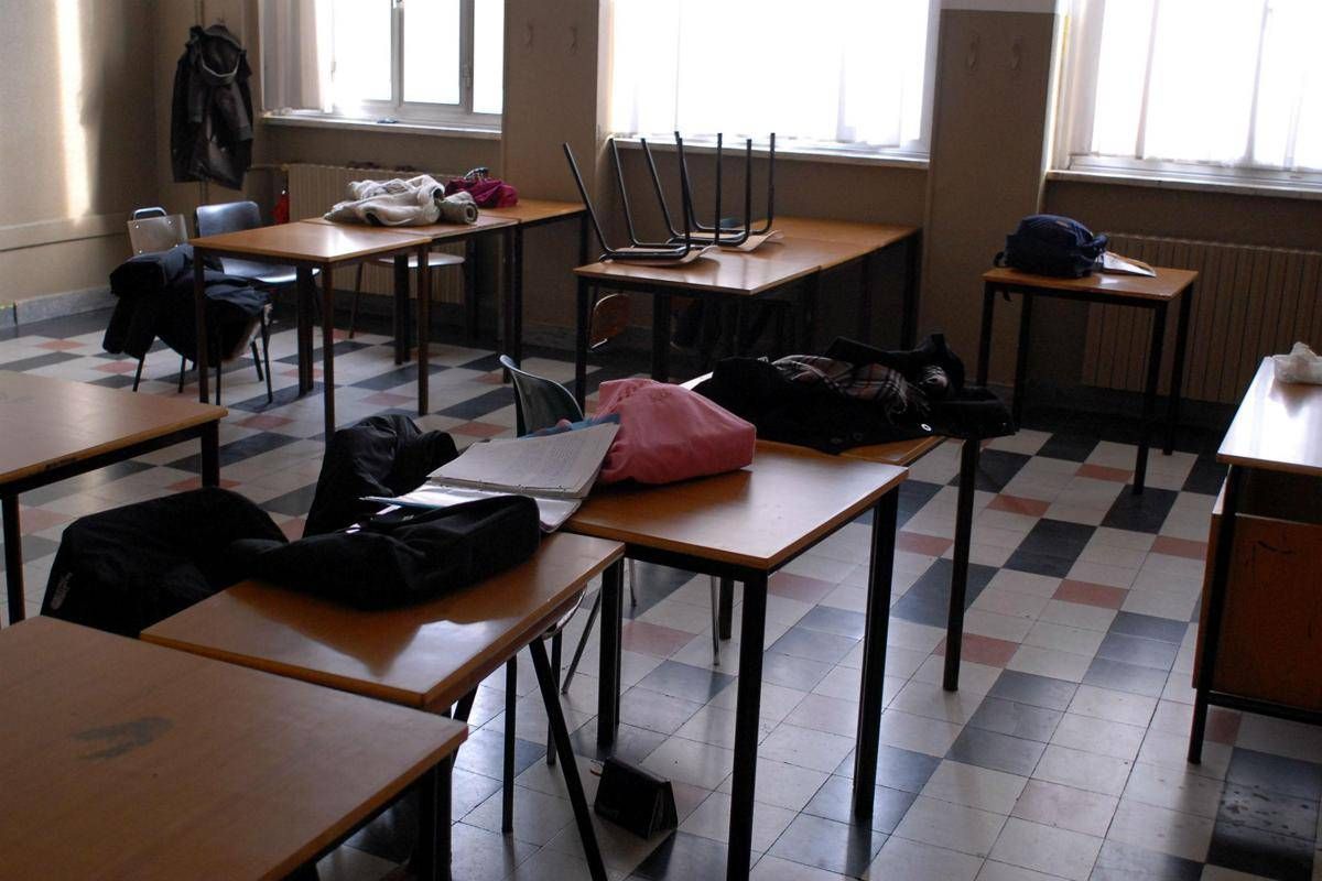 Pisa, 12enne ferita con le forbici da coetanea nei bagni della scuola - 