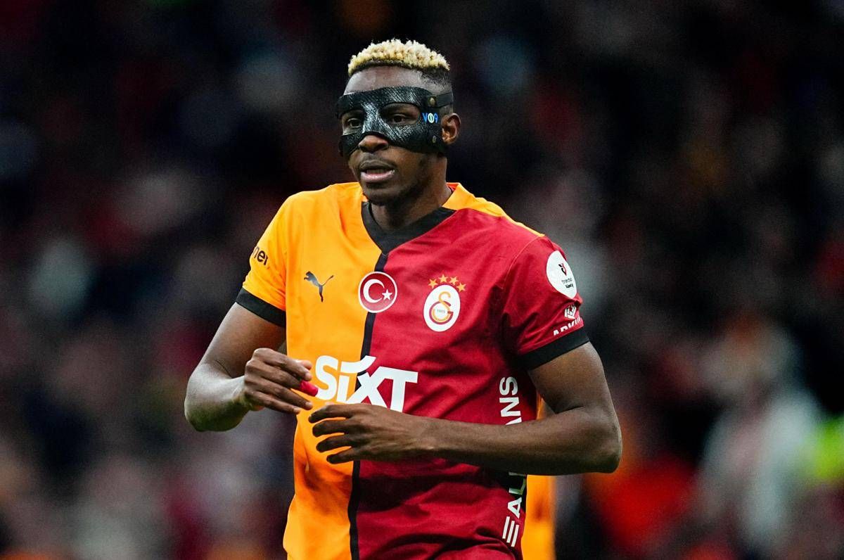 Osimhen non paga rate dell'auto, Mercedes denuncia: debito da 90mila euro - 