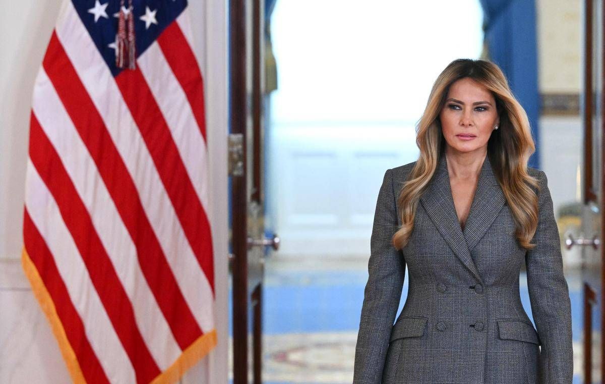 Vittime Epstein contro Melania: "Protegge i potenti e scarica su di noi" - 