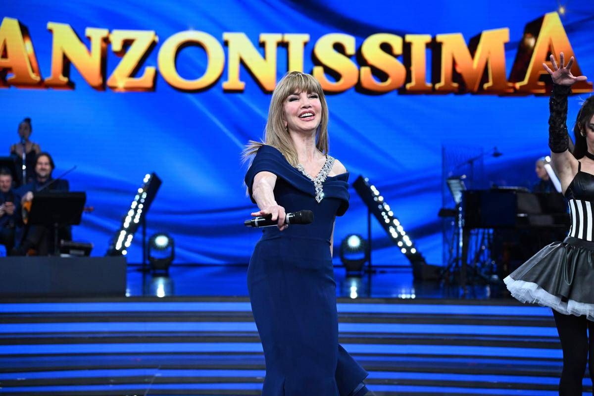Canzonissima, oggi nuovo appuntamento: l'omaggio a Loretta Goggi - 