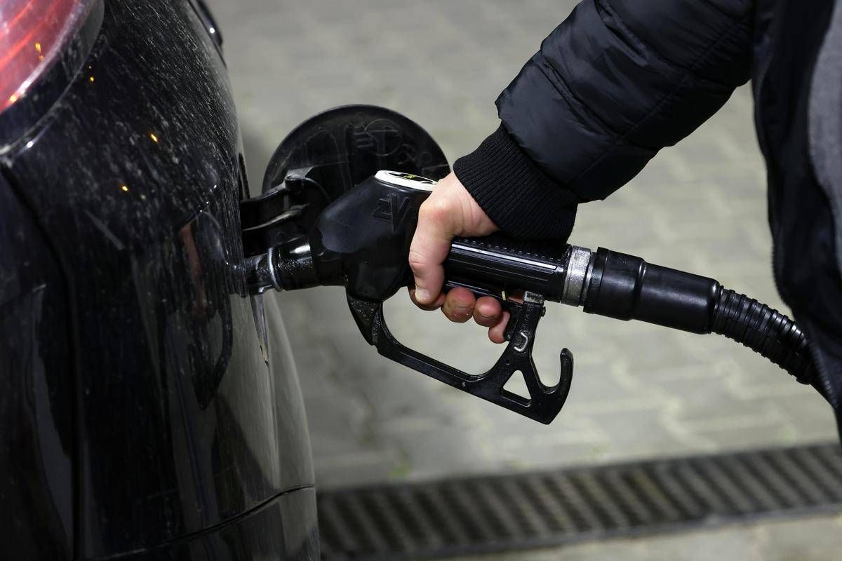 Taglio accise carburanti, cosa prevede il decreto - 