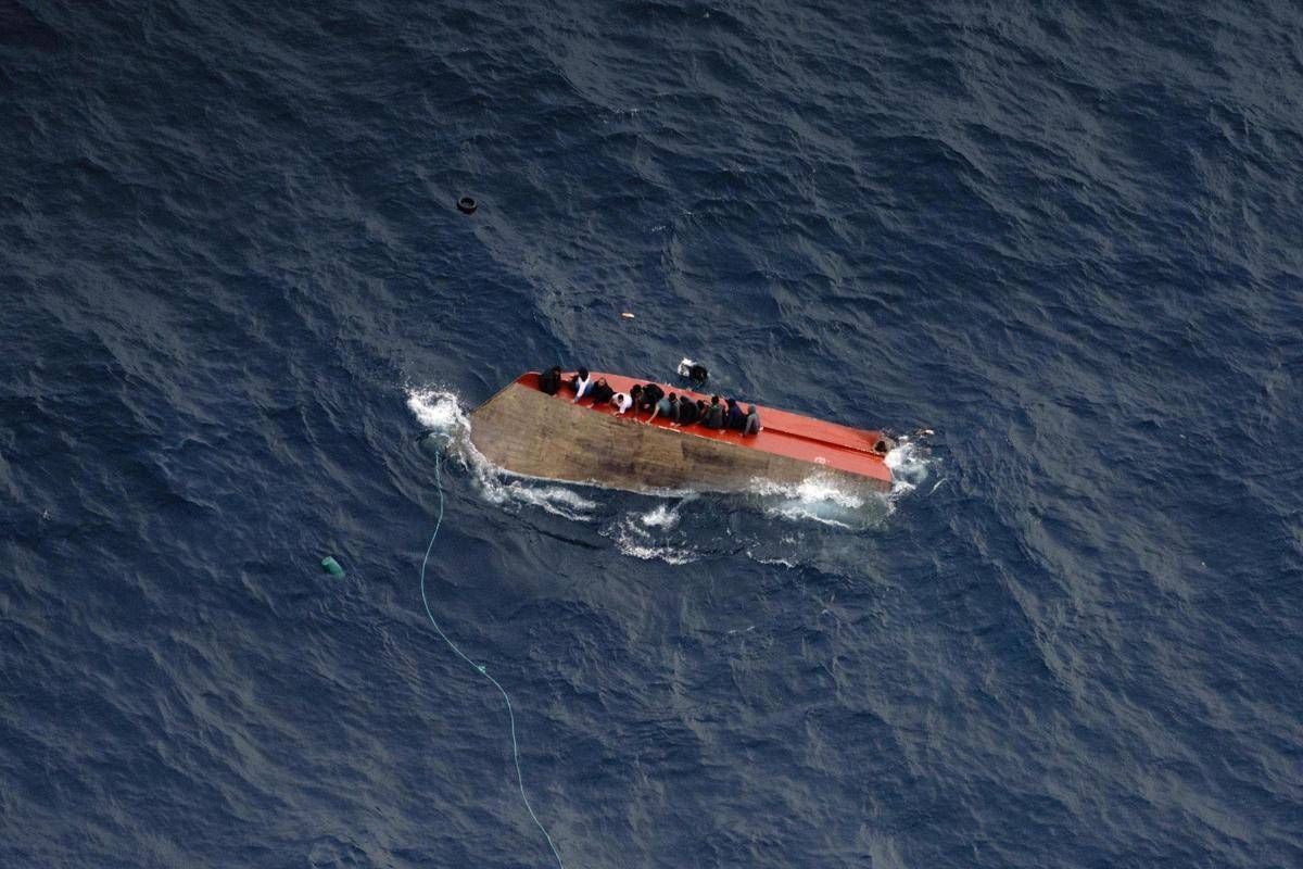 Migranti, naufragio al largo della Libia: "32 superstiti, oltre 70 i dispersi"