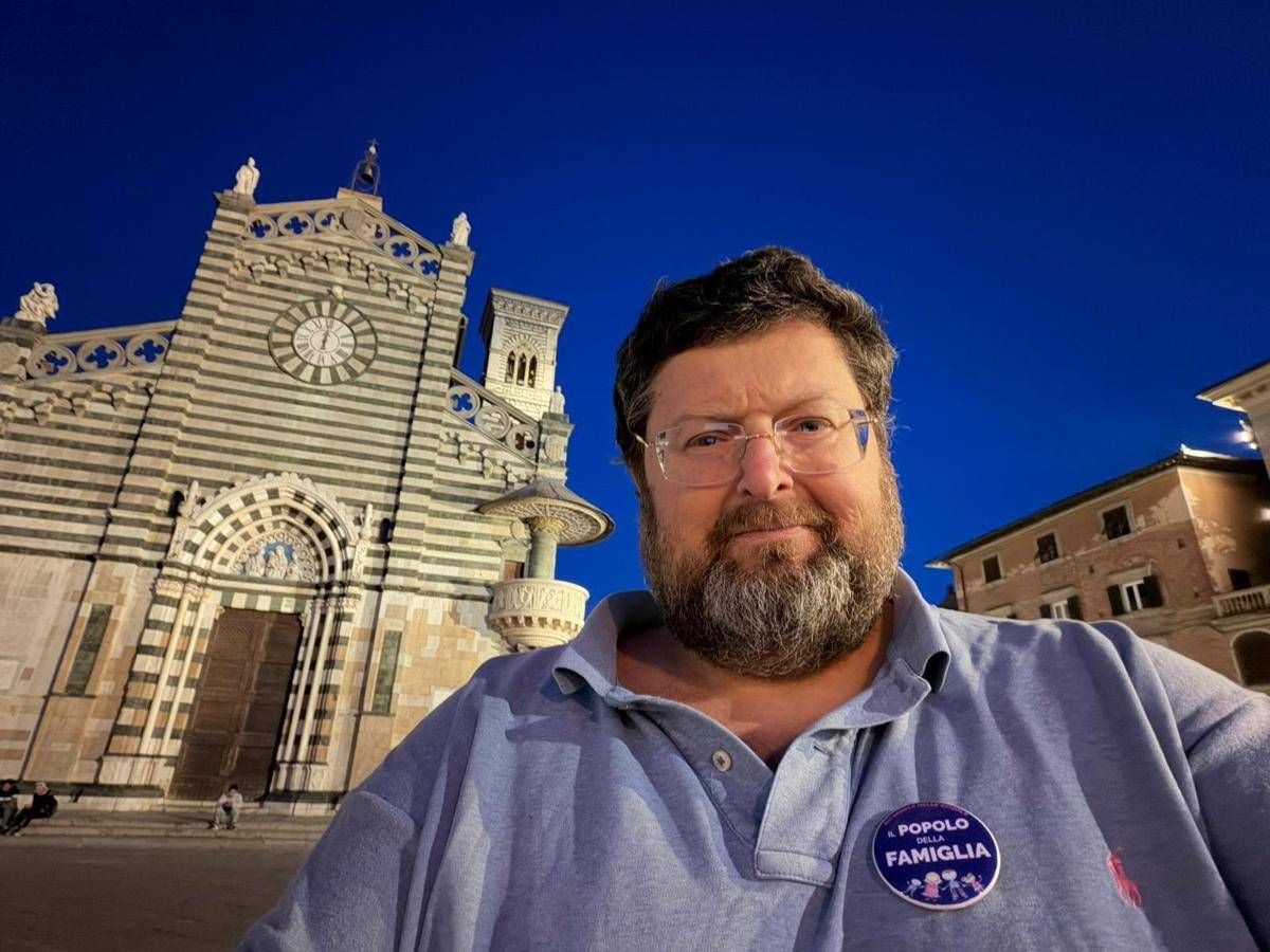 Trump attacca Leone XIV, Mario Adinolfi: ''Il Papa non vota Pd'' - 