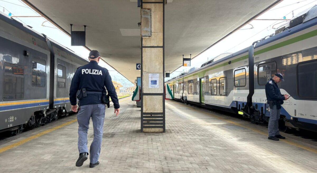Arresto a Catania: Polizia blocca 26enne gambiano dopo aggressione e resistenza sui treni. - 