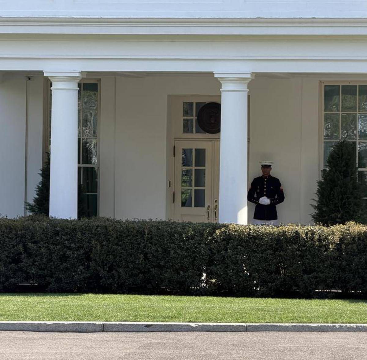 Il giallo del ricovero di Trump, il presidente Usa lontano dall'occhio pubblico: "Al lavoro per gli americani" - 