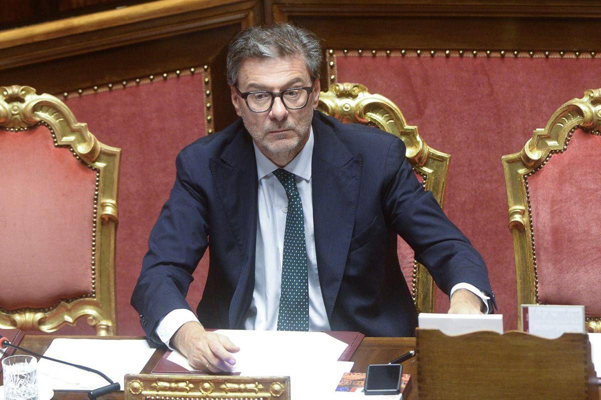 Giorgetti: "In 20 anni over 50 raddoppiati, maggior anzianità non è gap in termini produttività" - 