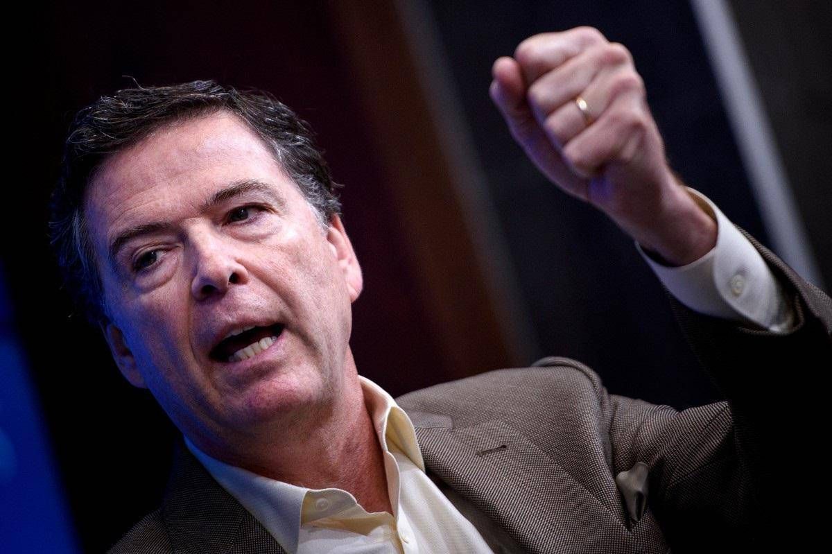 Ex direttore Fbi Comey accusato di aver minacciato la vita di Trump - 