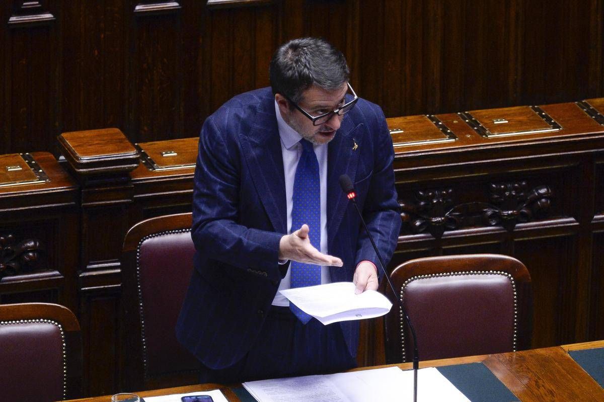 Crisi carburante, Salvini: "Riserve aeroporti fino a tutto maggio, no emergenza. Monitoriamo per evitare stop estate" - 