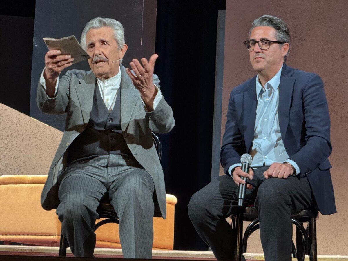 Pippo Pattavina incanta il pubblico al Teatro Pirandello di Agrigento con un talk dopo lo spettacolo “Il piacere dell’onestà” - 