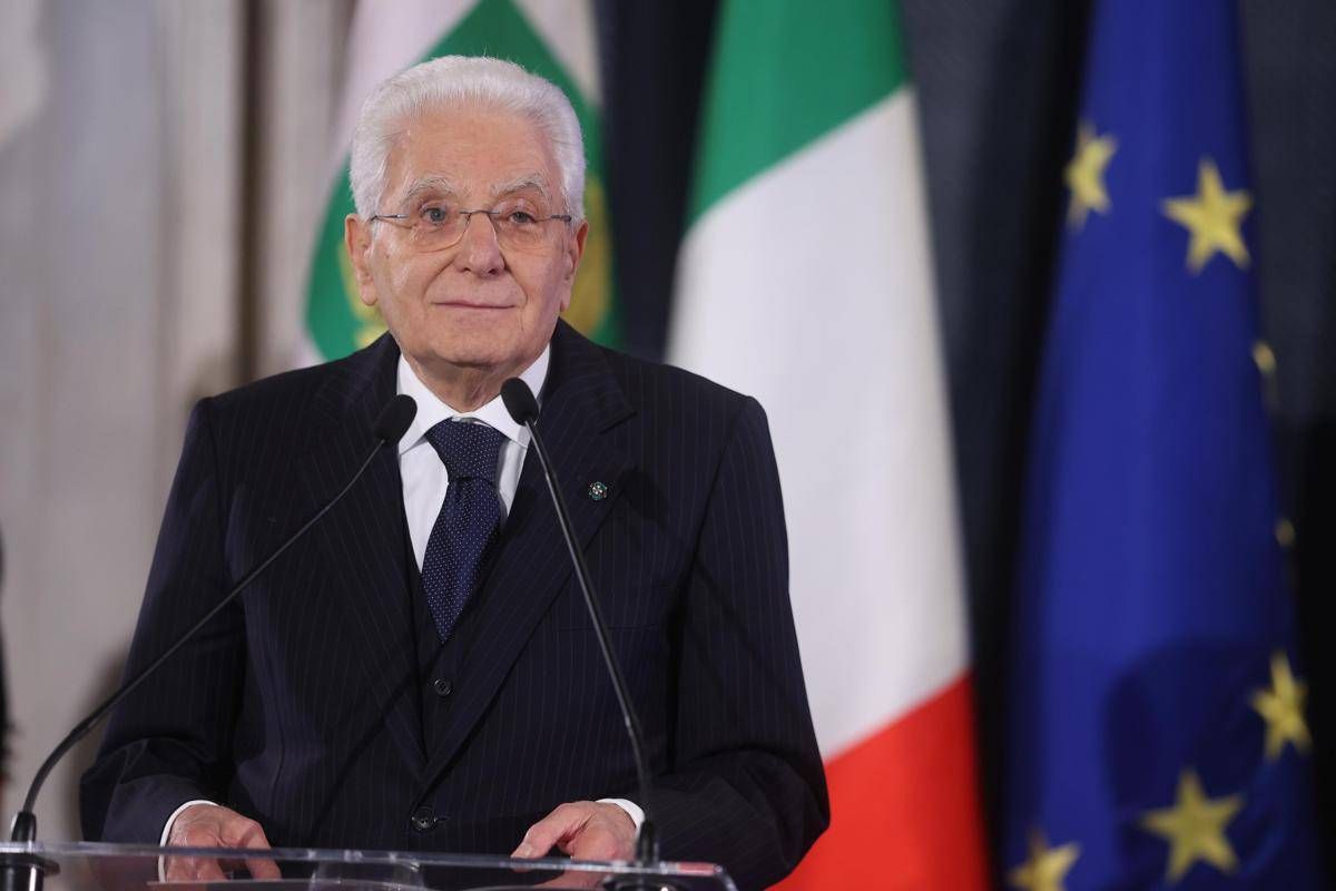 Mattarella: "Se i potenti leggessero invece di coltivare autobiografie, avremmo tutti un grande beneficio" - 