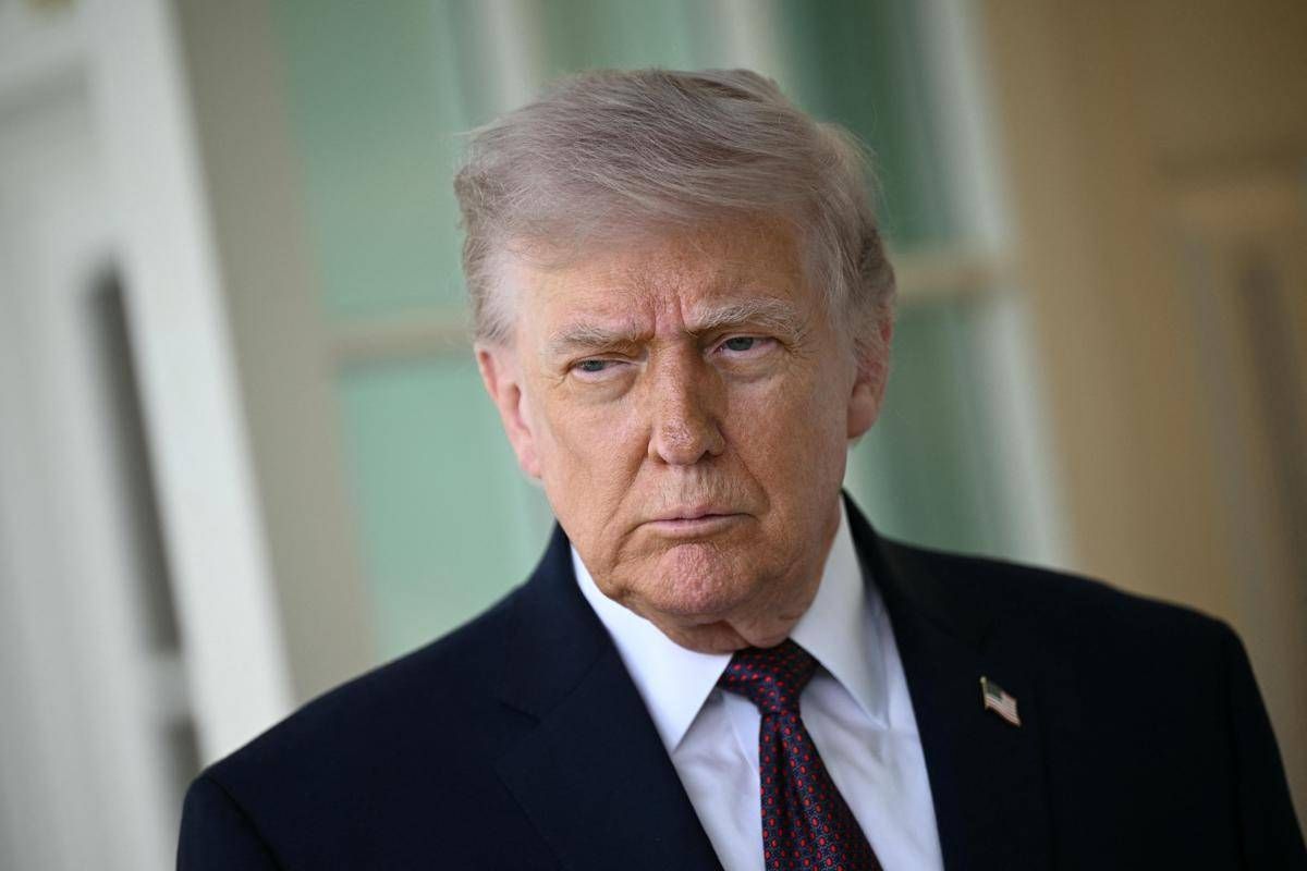 Usa-Iran, braccio di ferro nello Stretto di Hormuz. Trump: "Teheran vuole un accordo" - 