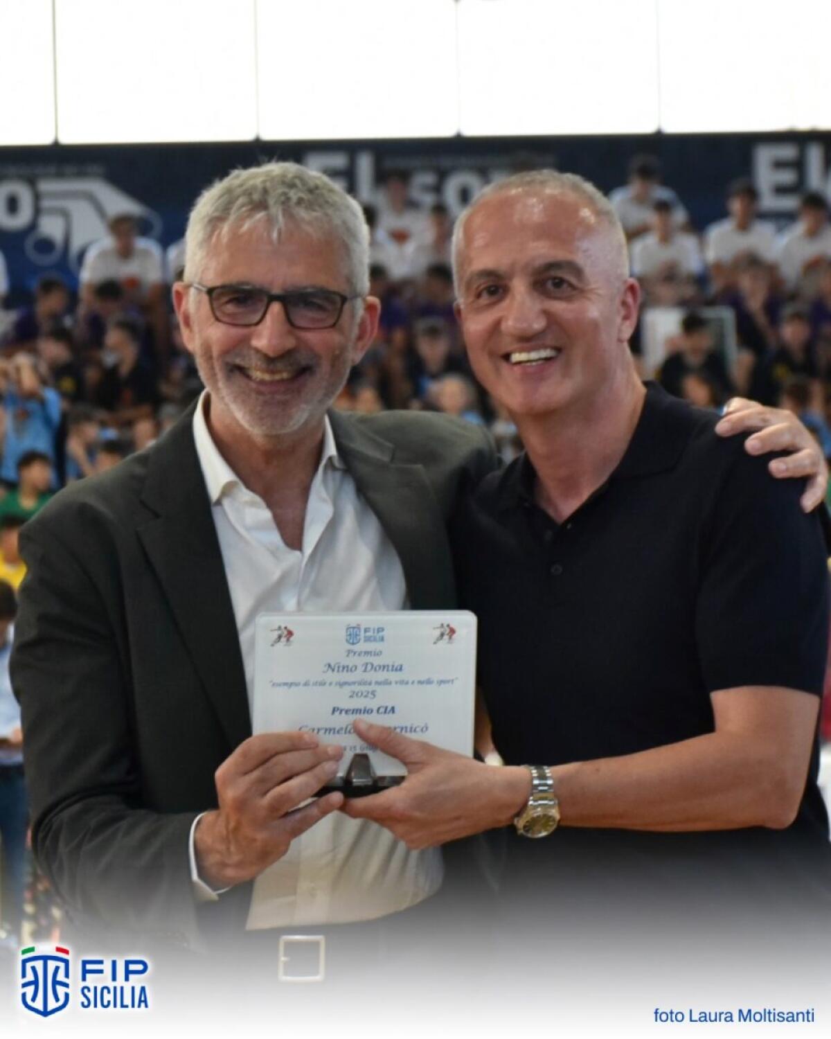 Carmelo Paternicò riceve il titolo di arbitro benemerito d’eccellenza dalla FIP Pallacanestro dopo 28 stagioni in Serie A - 