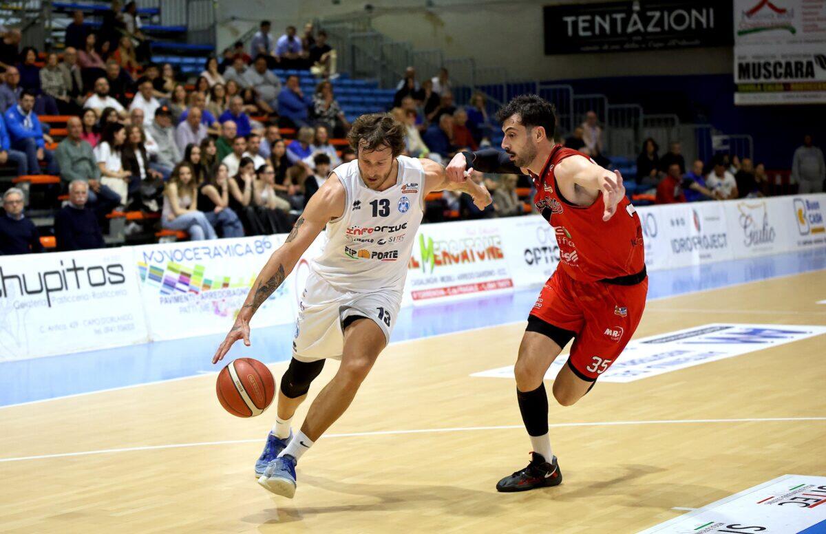 Orlandina conquista una vittoria decisiva contro Legnano con il punteggio di 72-61 - 