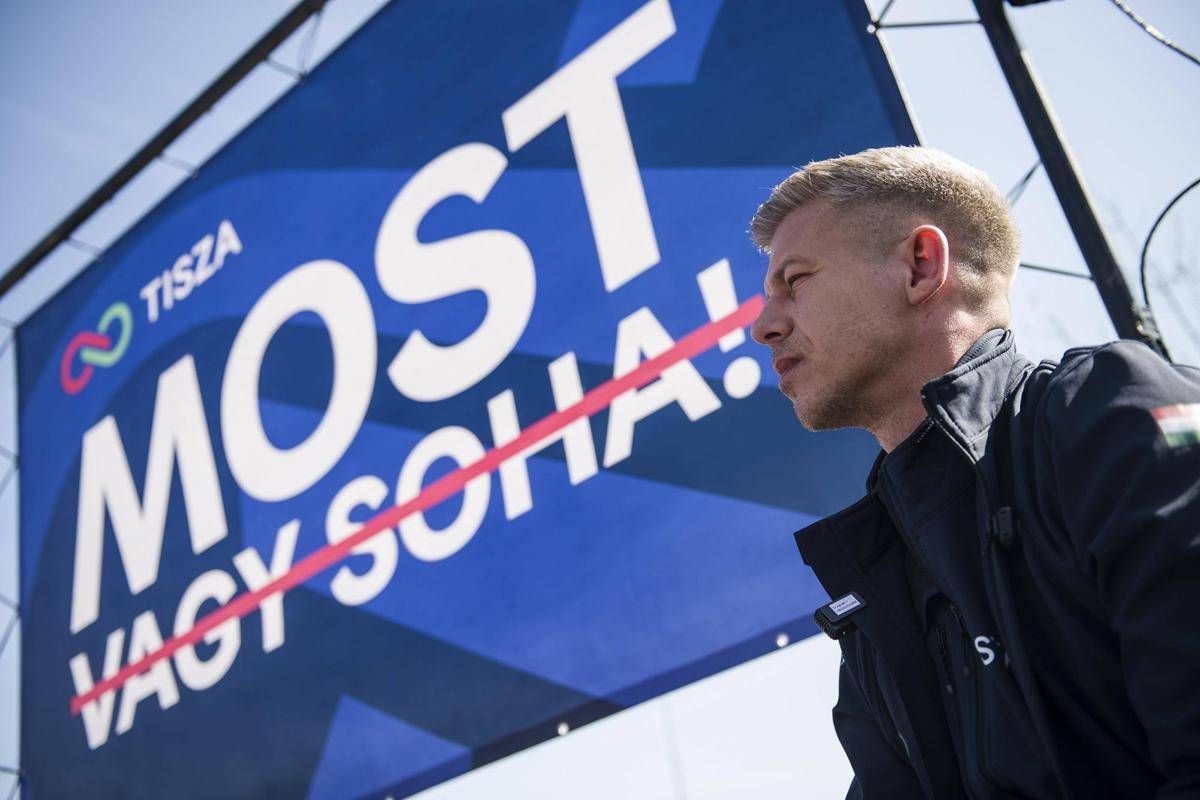 Elezioni in Ungheria, chi è Magyar: l'ex insider che può battere Orban - 