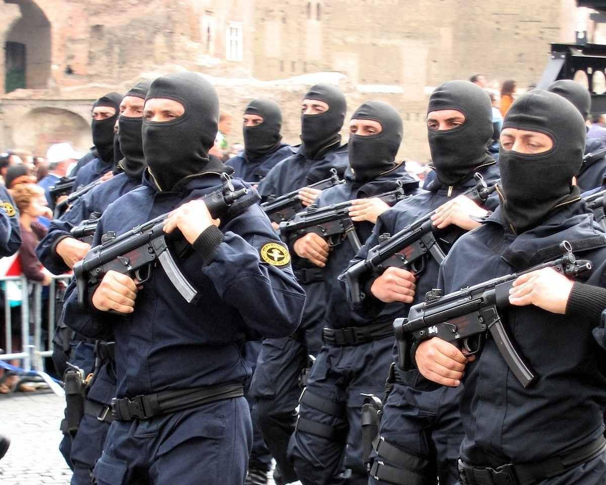 Perché il Gis ha sede a Livorno? Dalle BR alla rapina di Napoli - 