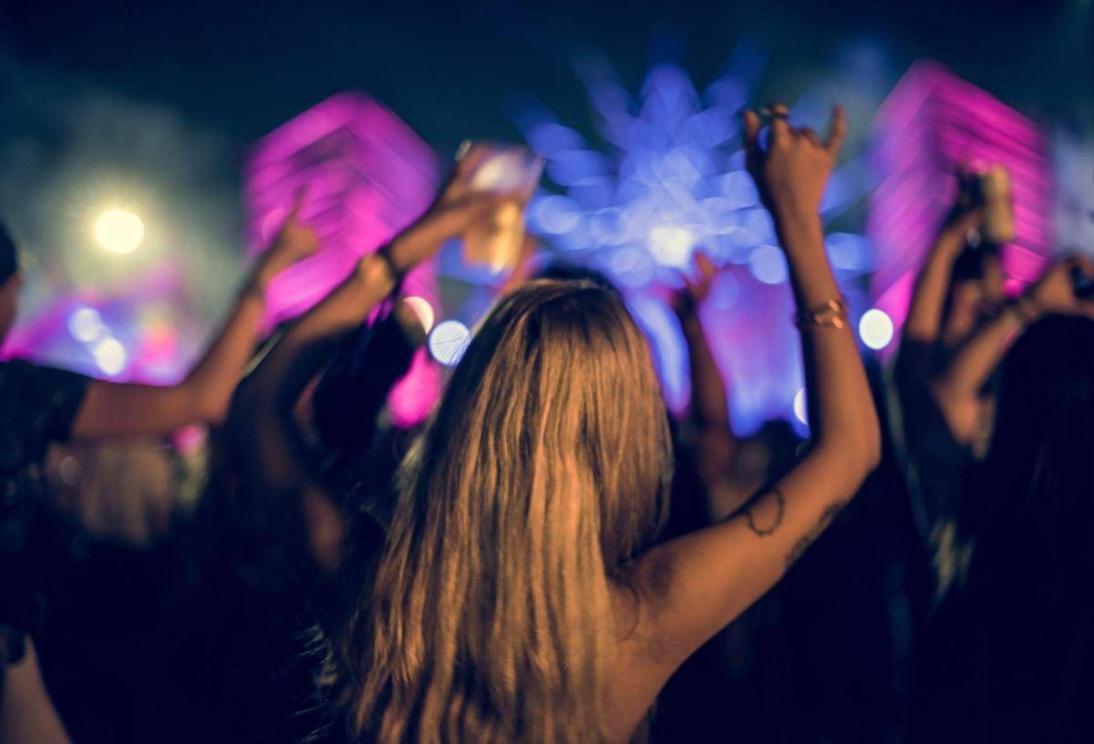 Scandalo escort a Milano, serate con i calciatori di serie A anche durante il lockdown: una è incinta - 