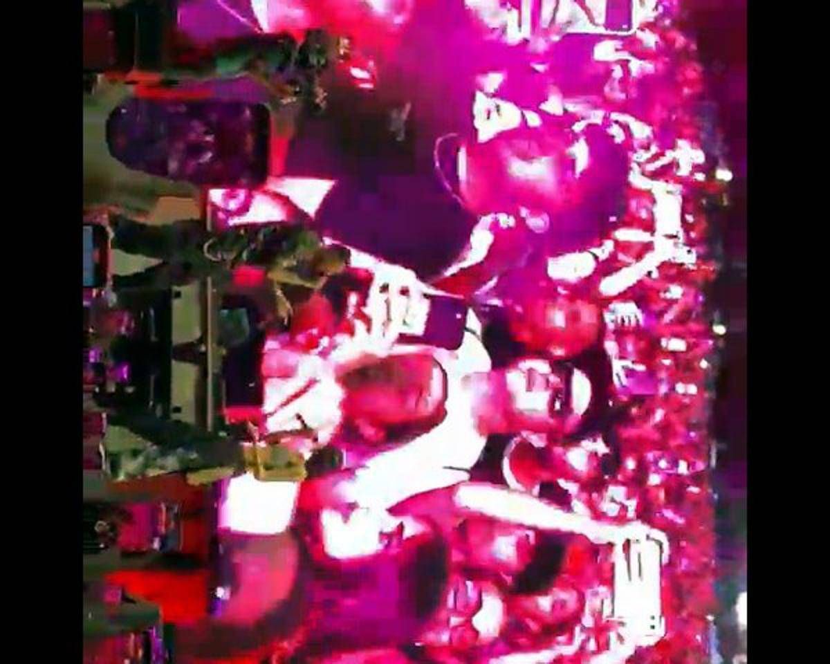 Marracash, sul palco arriva a sorpresa... Elodie: il duetto e l'abbraccio - 