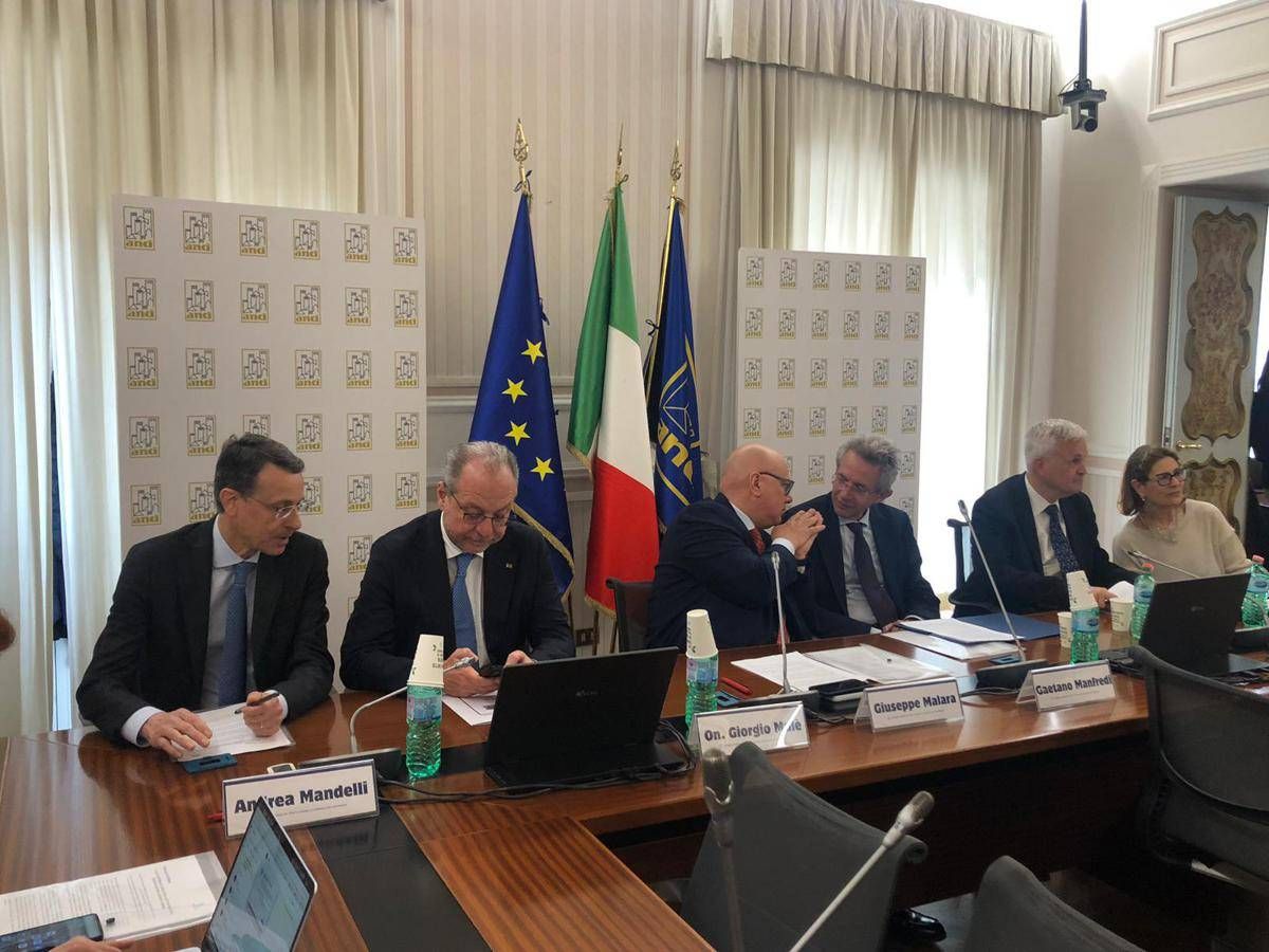 Farmaci, cresce la rete che trasforma dispositivi iniettabili da rifiuto a risorsa - 