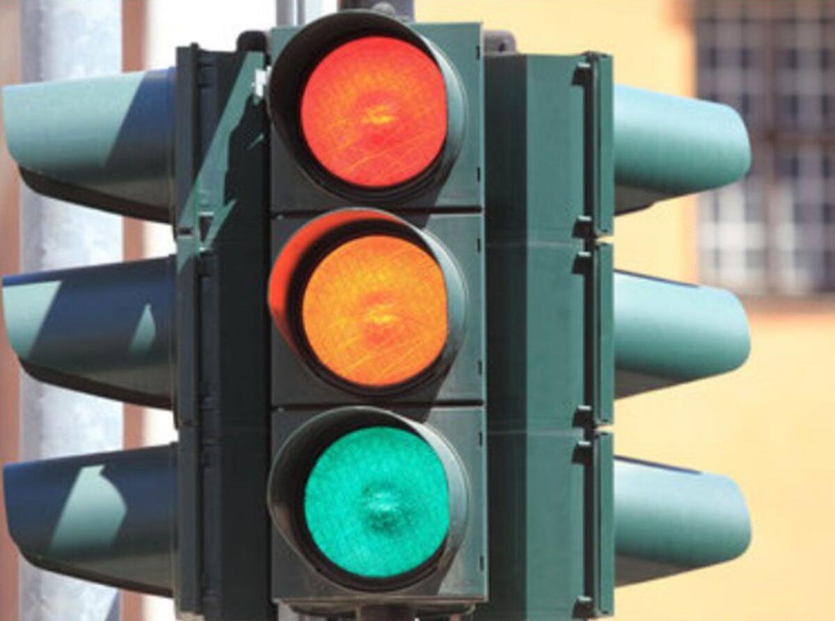 Impianto Semaforico a Chiamata in Via Giuseppe Pitrè dal Comune di Palermo: Attivazione il 5 Maggio 2026 - 