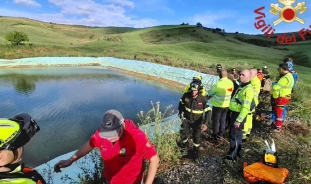 Tragedia a Calascibetta: 65enne trovato morto in un laghetto agricolo - Credit Foto Vigili del Fuoco