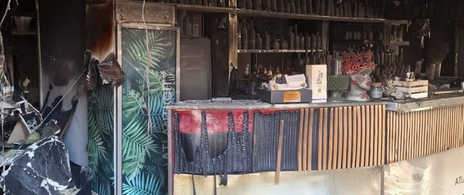 Caltagirone: incendio doloso distrugge il locale del consigliere M5S Claudio Panarello - 