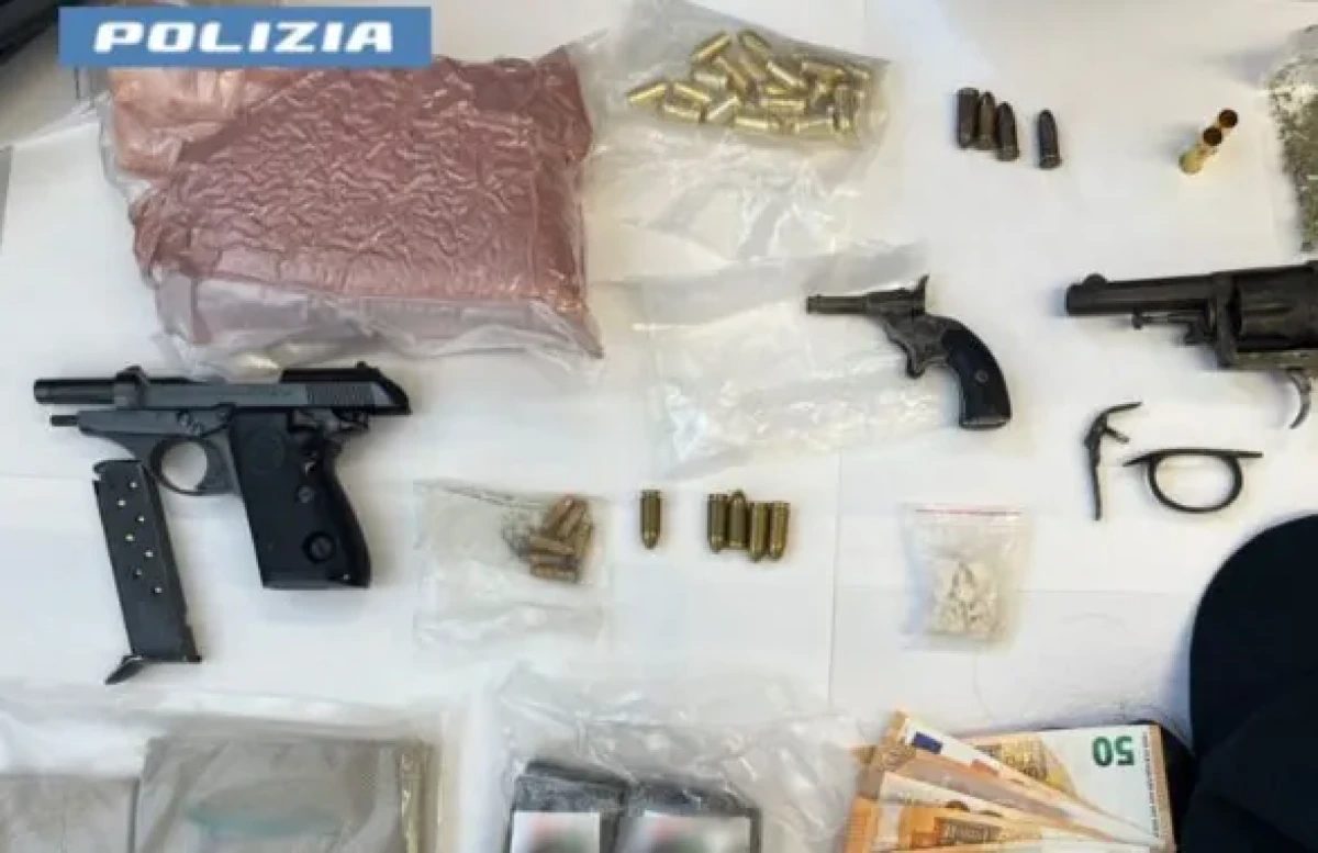 Catania: casa trasformata in deposito di armi e droga, arrestato 52enne a Picanello - 