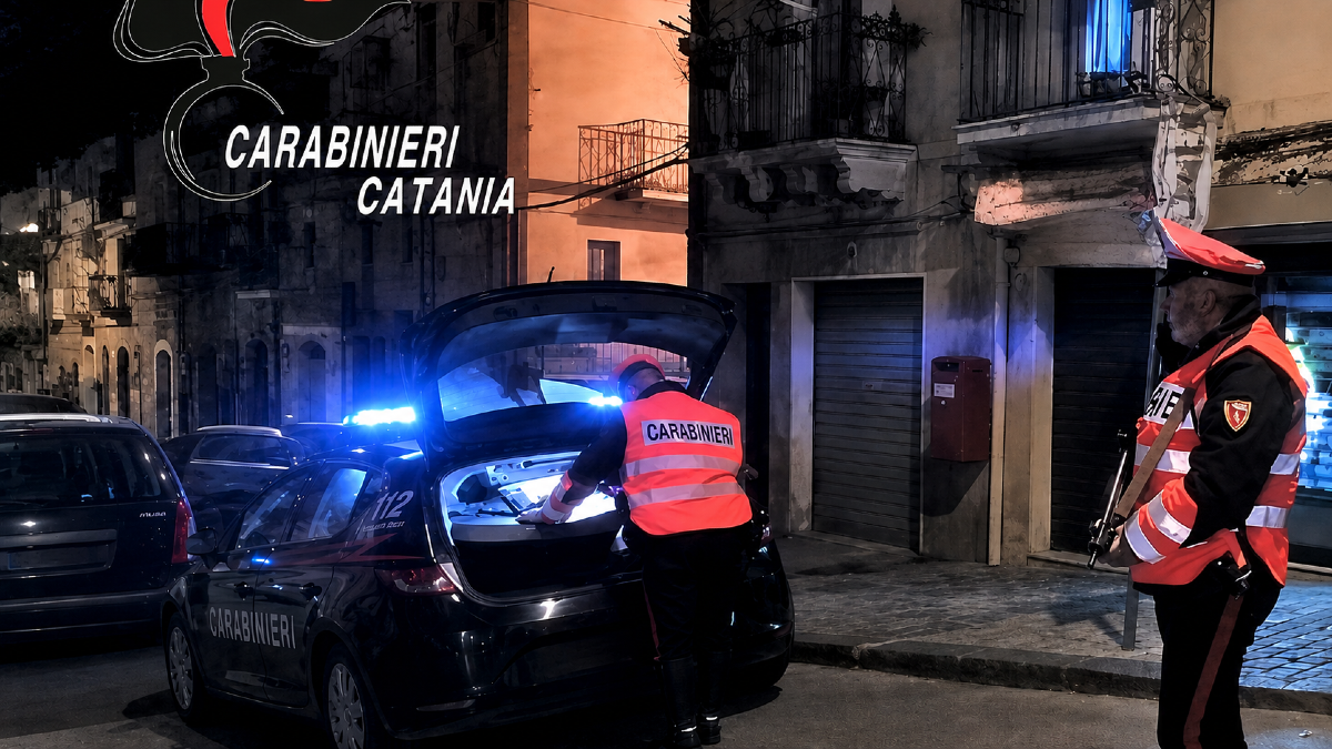 Arrestato a Motta Sant'Anastasia un 18enne: sequestrate marijuana, hashish e 480 euro - 