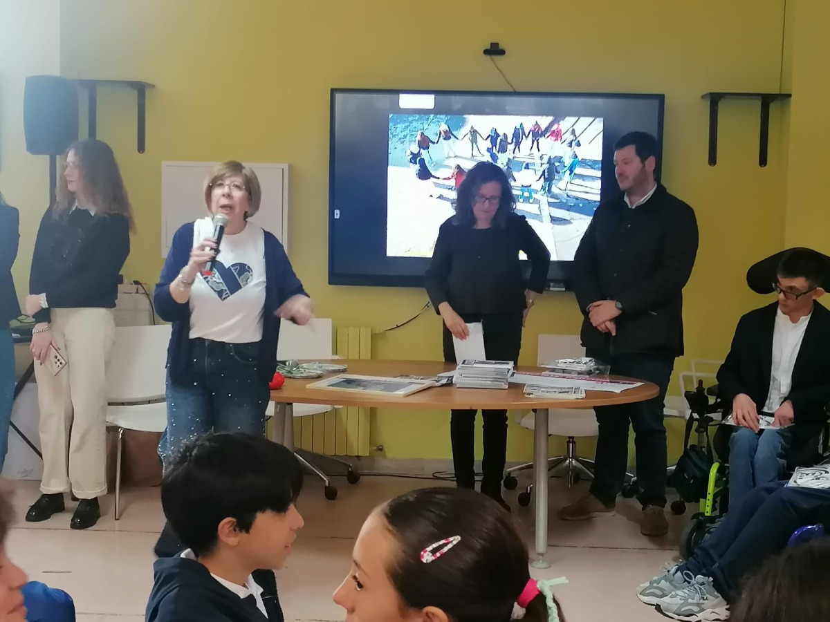 Mascalucia: la 2B dell'Istituto G. Fava premiata al photo contest 'Uno scatto oltre il silenzio' - Credit Foto Andrea Guglielmino