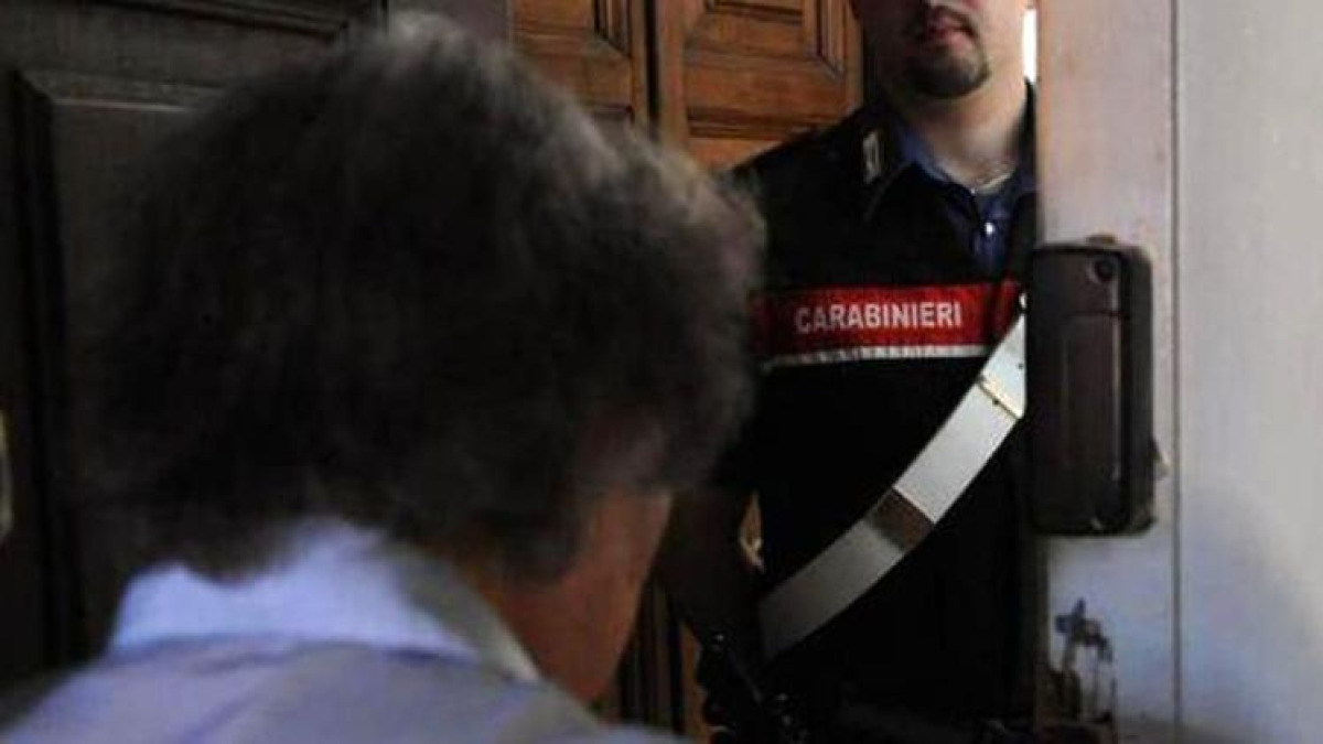 Truffa del finto carabiniere a Mistretta: arrestato 32enne catanese, recuperati contanti e monili - 