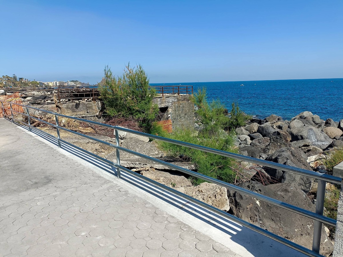 Aci Castello: divieto di balneazione sui Lungomare per guasto a un’elettropompa - Credit Foto Comune di Aci Castello