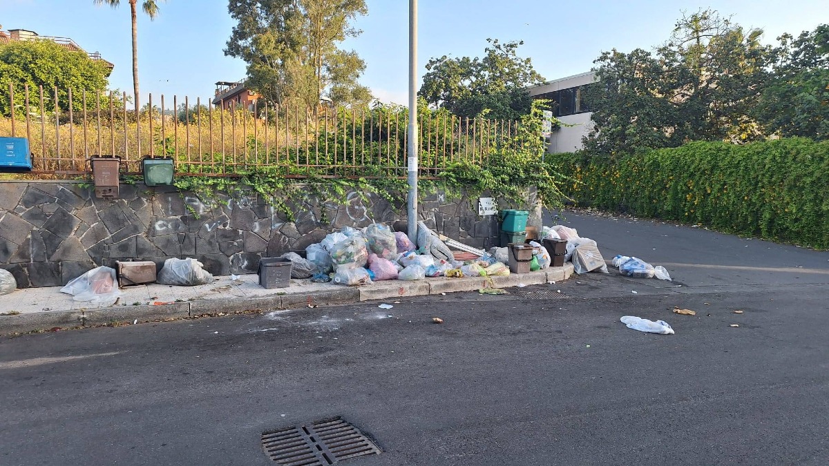 Aci Castello, il sindaco Scandurra: monitoraggio potenziato e multe per abbandono rifiuti - Credit Foto Comune di Aci Castello