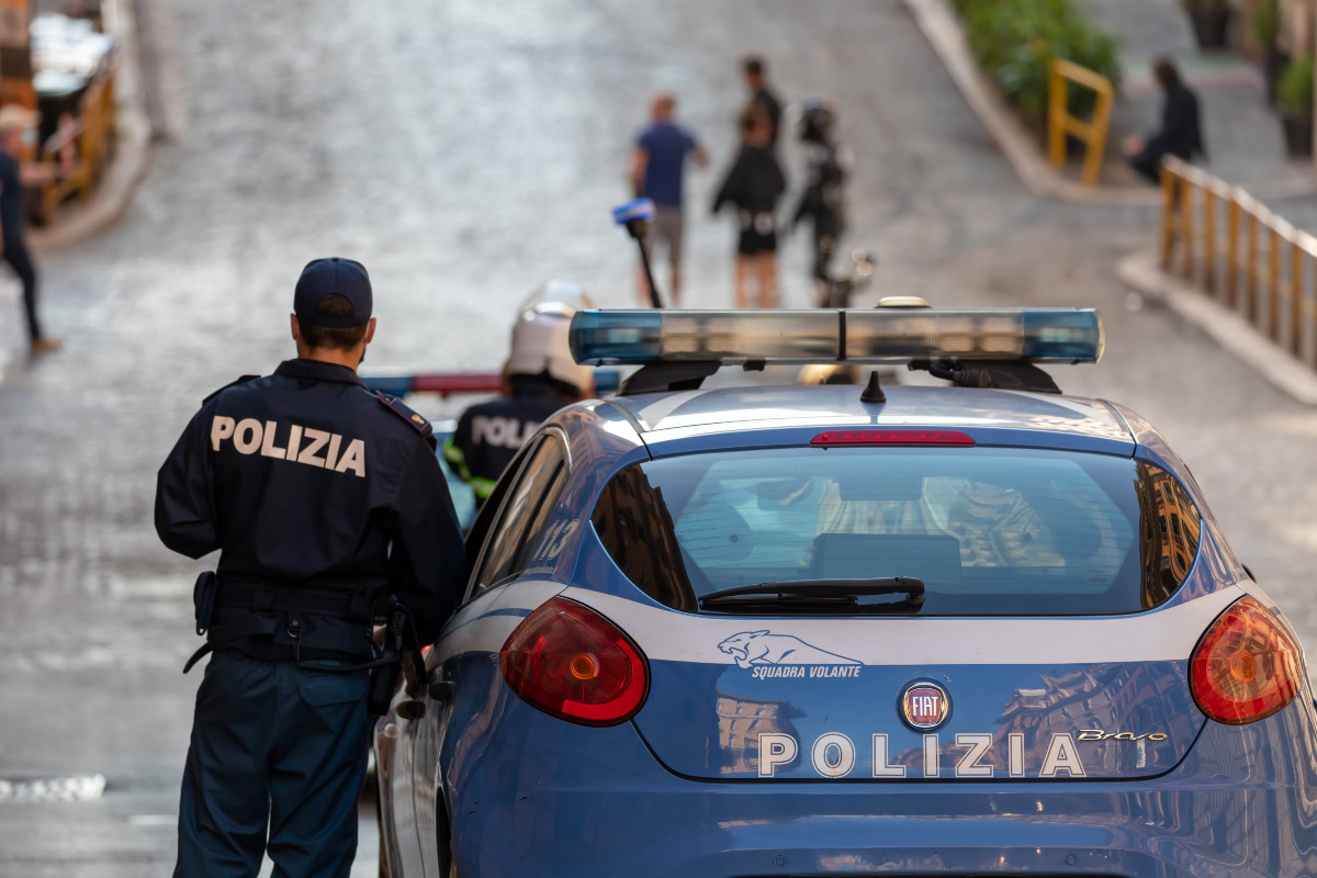 Rapina, machete e monopattino rubato: un arresto e due denunce nel centro di Palermo - 