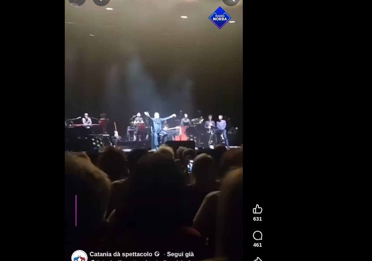 Polemica a Catania: Mario Biondi accusato di sbeffeggiare Sal Da Vinci durante un concerto - Credit Foto/ Video Catania dà spettacolo