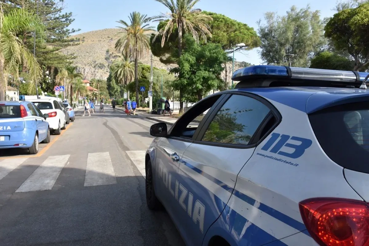 Mondello, arrestato 30enne con 1,8 kg di hashish: sequestrati 2.700 euro - 