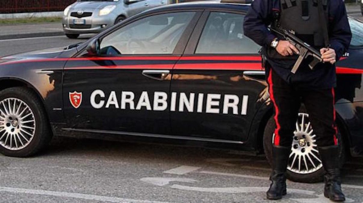 Mascalucia: 16enne senza patente inseguito e denunciato, sequestrate 18 g di marijuana - 
