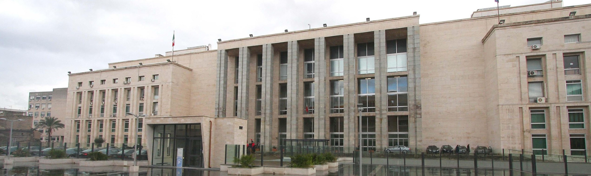 Strage di Capaci: corteo di studenti, avvocati e magistrati davanti al Tribunale di Palermo - 