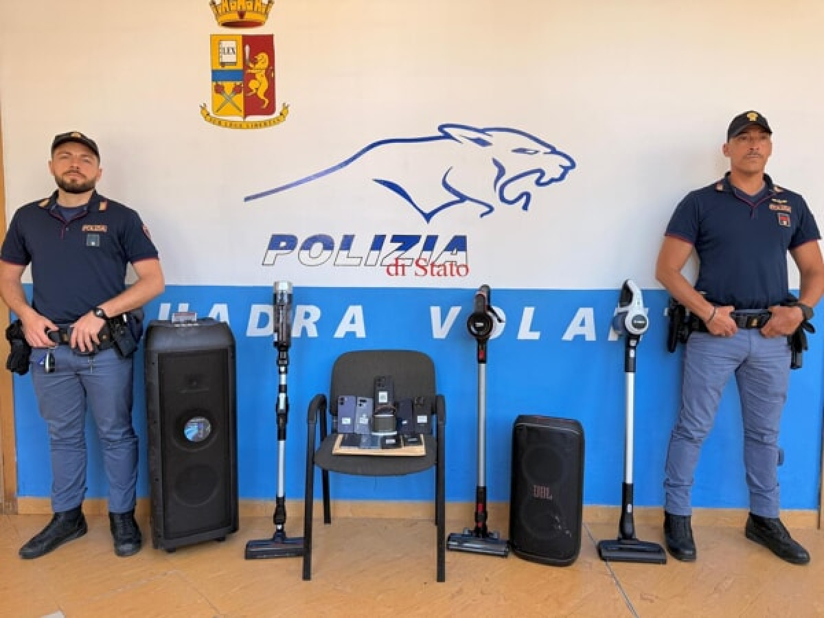 Colpo lampo all'Expert di Terrasini: recuperata parte della refurtiva, due auto carbonizzate trovate allo Zen - 