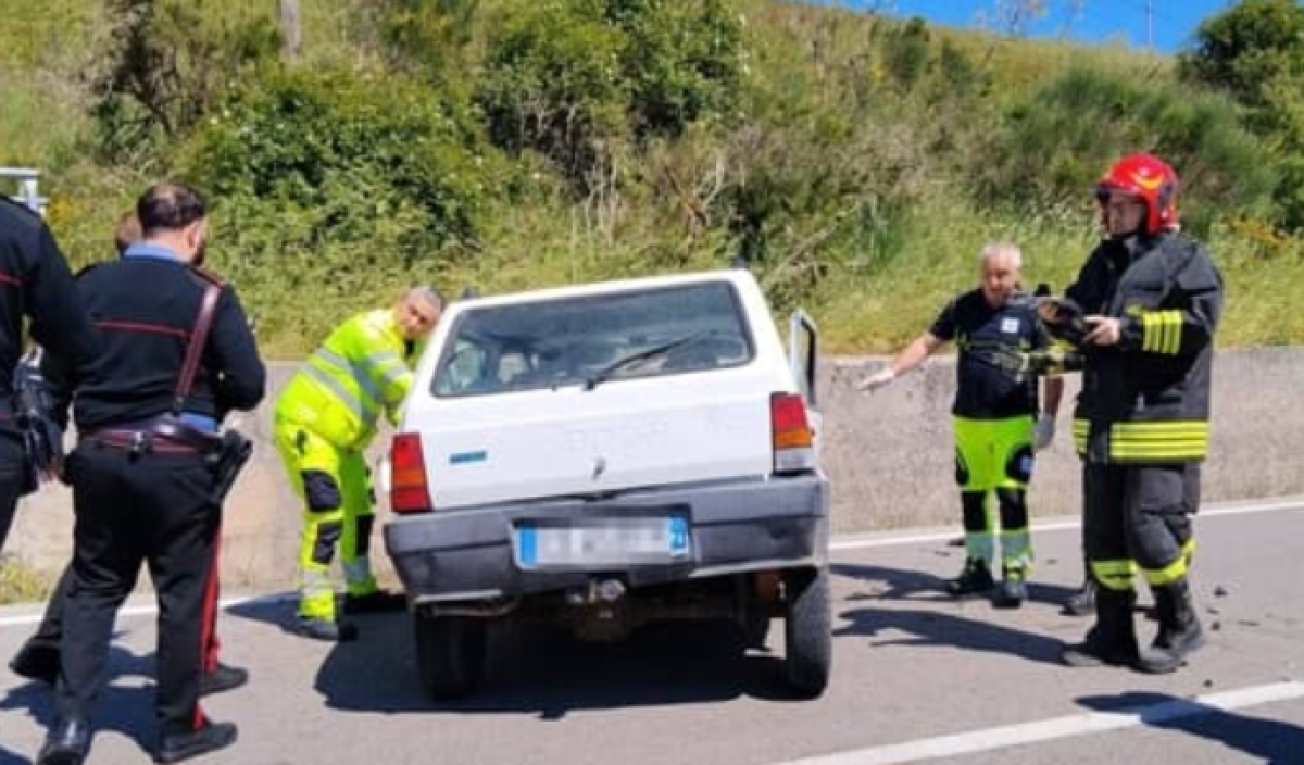 Scontro frontale sulla statale 120 a Geraci Siculo: muore 84enne, ferita grave un'insegnante - 