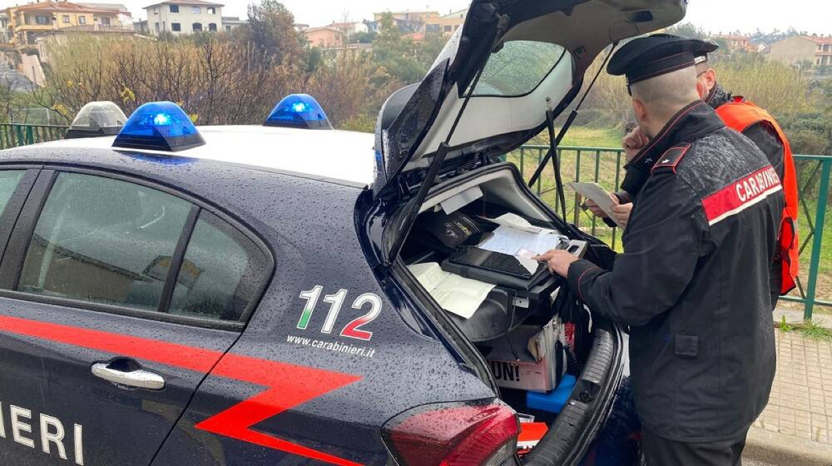 Palermo: tre denunciati per resistenza, fuga e false generalità - 