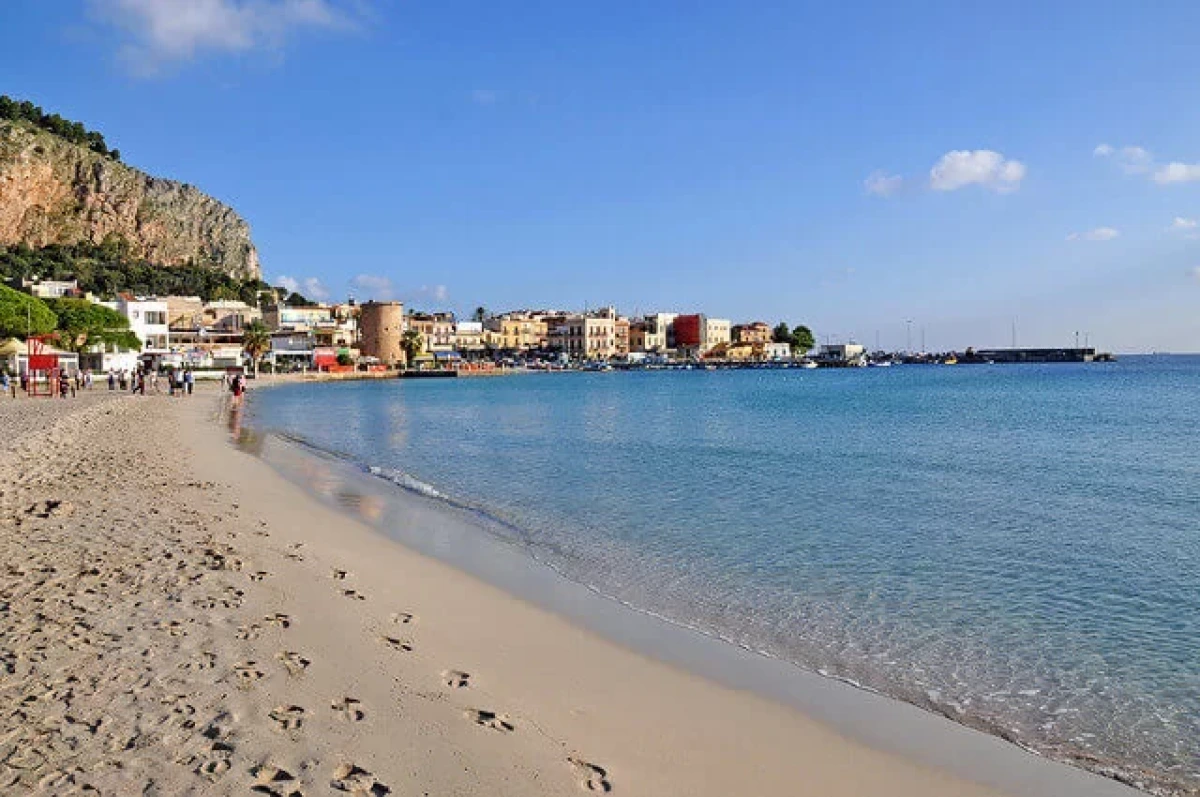 Cga riaffida Mondello all'Italo Belga: 300mila euro del Comune dirottati su altre spiagge - 